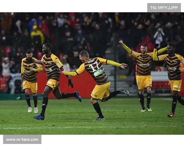 巴黎FC联赛杯赛双线告捷，保级信心大增